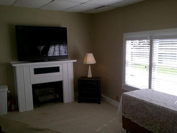 4th image of 9000 108th St SE