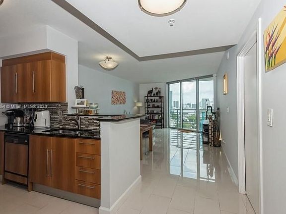 4th image of 325 Biscayne Blvd #2518
