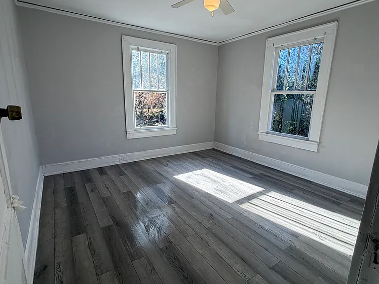 133 Stonewall Ave N — Photo 9