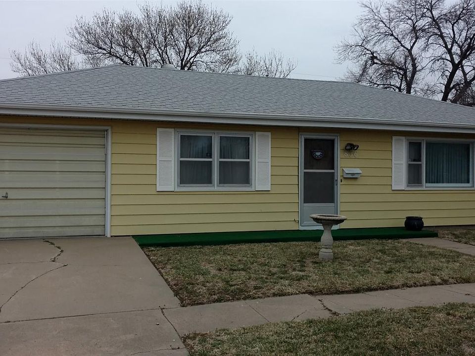 1st image of 836 Birch Dr
