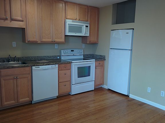 2nd image of 332A Commercial Ave