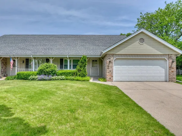 W72N1062 Hampton AVENUE, Cedarburg, WI 53012