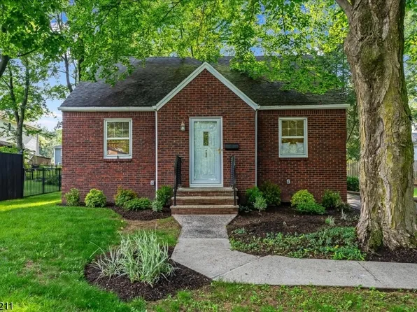 248 Knickerbocker Rd, Closter Boro, NJ 07624