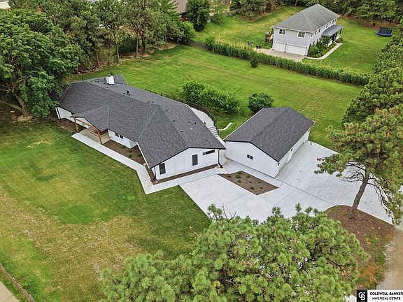 2nd image of 2505 S 70th St