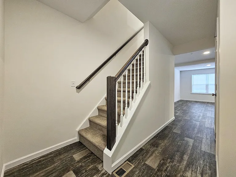 4 Sand St — Photo 5
