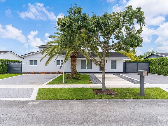 2nd image of 3112 Village Green Dr
