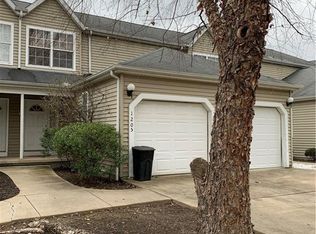 1205 Summerfield Ln NE, Warren, OH 44483