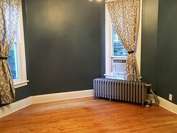 4th image of 4047 N Richmond St