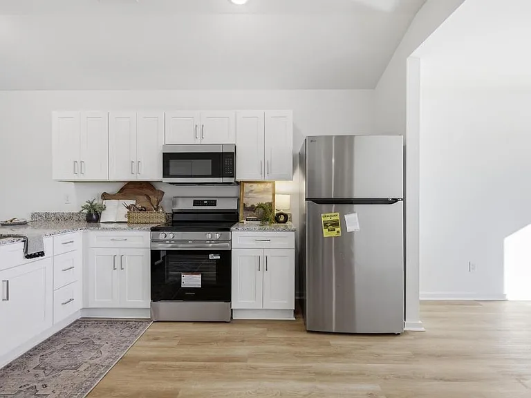 207 S Eagle Ln — Photo 13