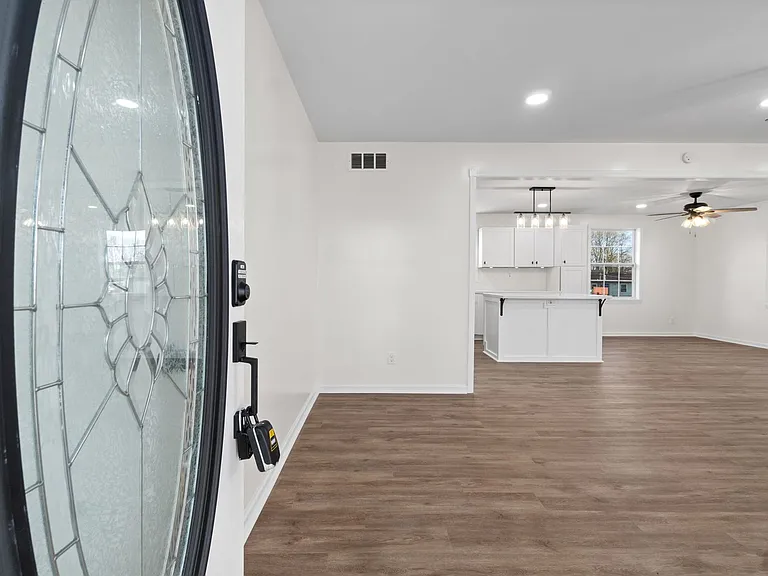 110 Rainbow St — Photo 5