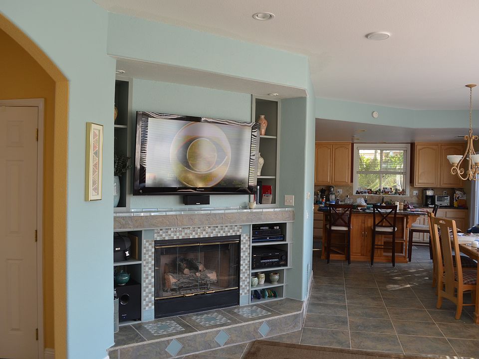 1st image of 1035 Redberry Pl