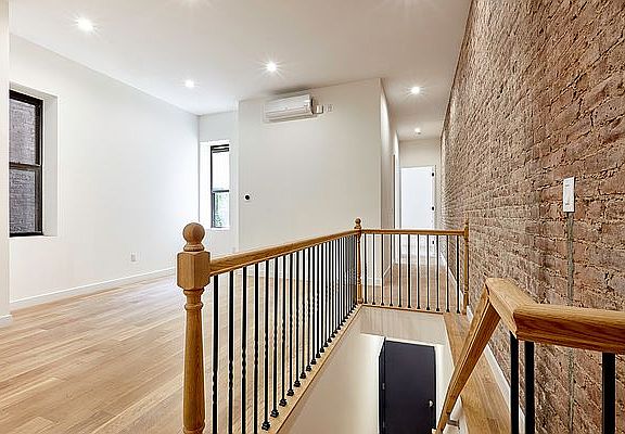 2nd image of 166 W 121st St #1B