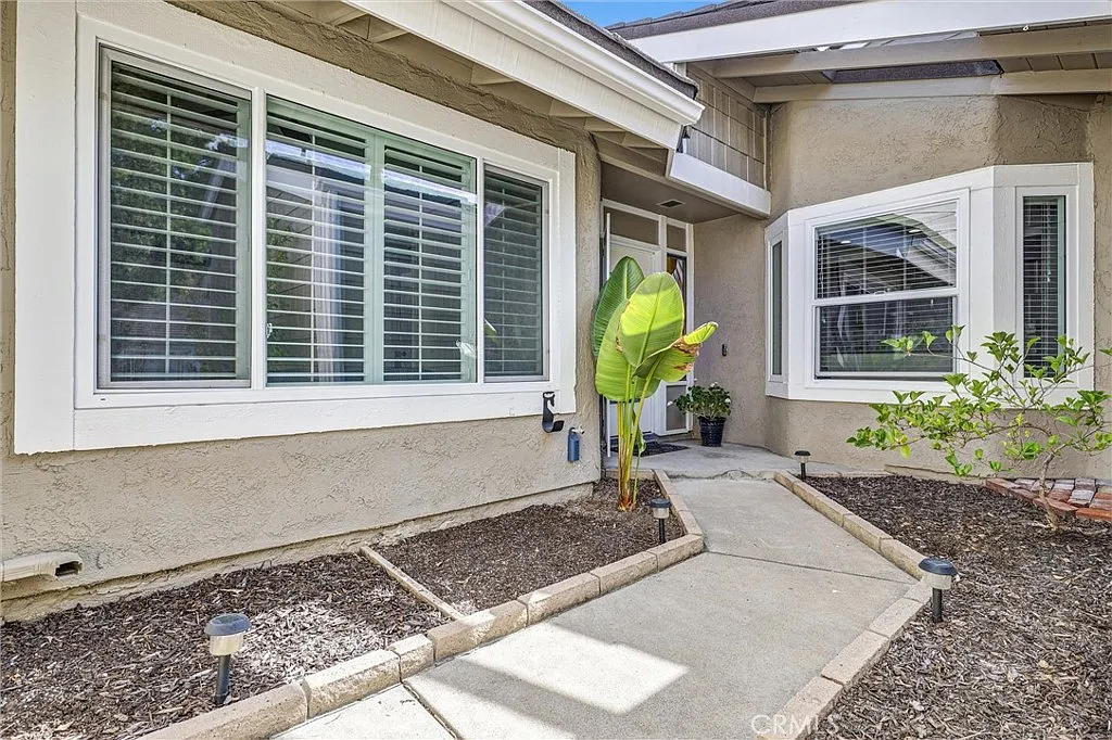 2 bed, 1119 sqft, $4,195 — Photo 3