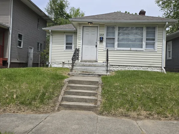 1213 E Donald St, South Bend, IN 46613