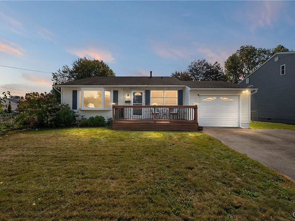 1st image of 222 Deerfield Dr E