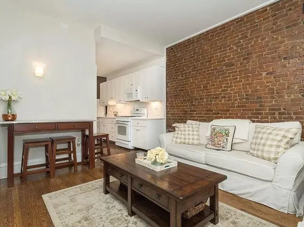 121 M St APT 2, South Boston, MA 02127