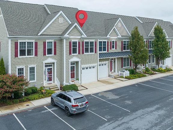 3rd image of 18771 Bethpage Dr #15B
