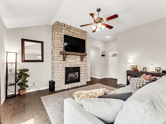 5th image of 876 E Ozark Jubilee Road
