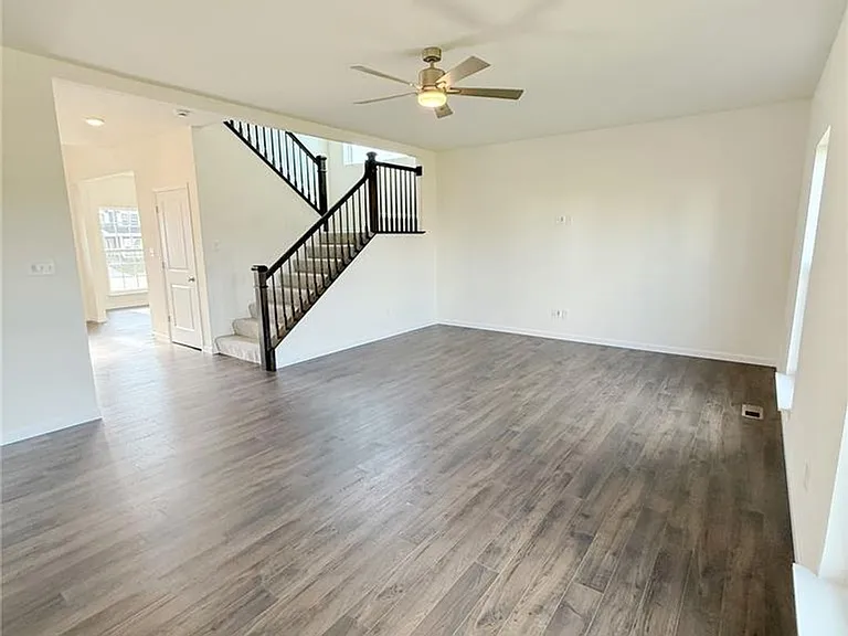 302 Windmill View Ct — Photo 17