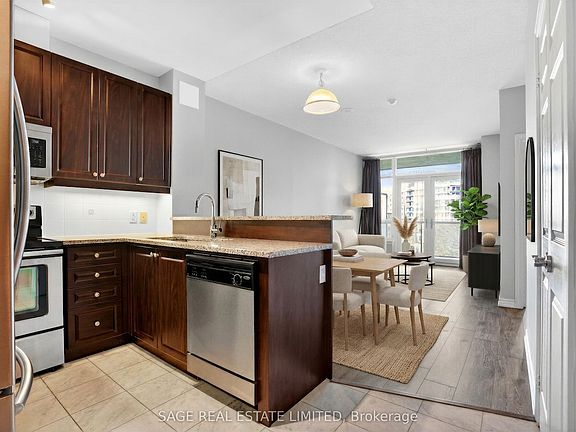 4th image of 1135 Royal York Rd #414