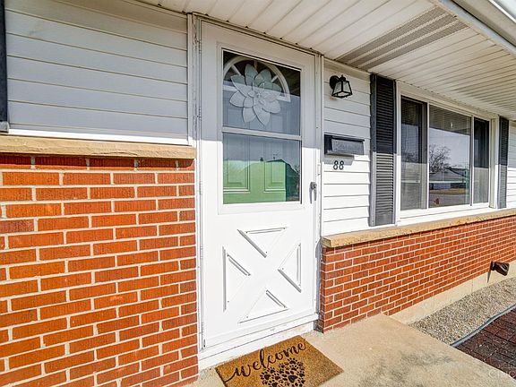 4th image of 88 Carlton Dr