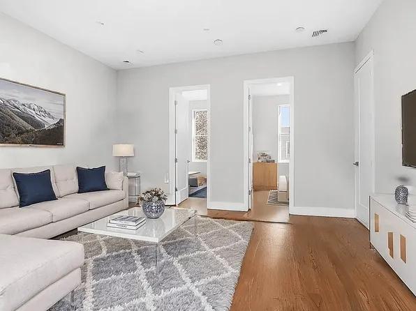 109 Harman Street image 1 of 7
