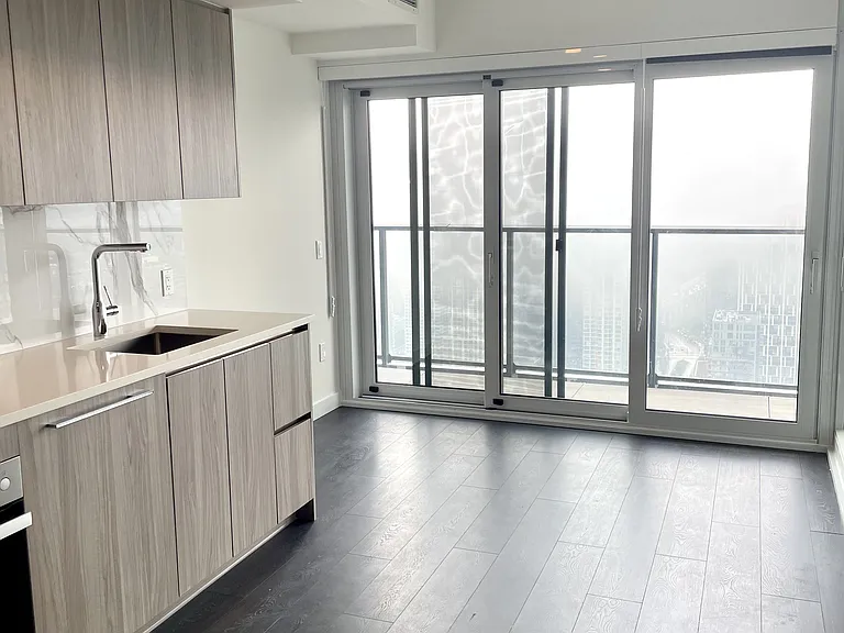 3 Concord Cityplace Way #5215 — Photo 2