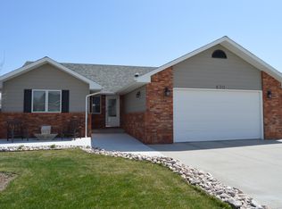 830 20th St, Gering, NE 69341