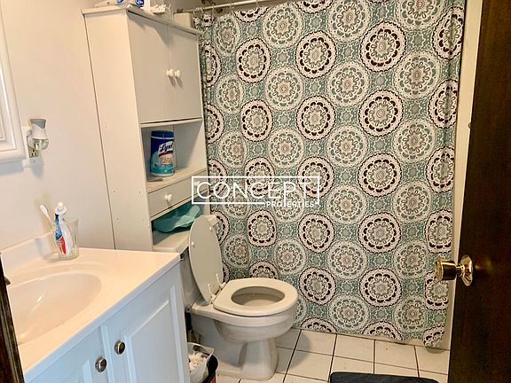 2nd image of 8 Shepard St