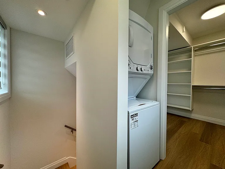 3830 Kootenay St — Photo 8