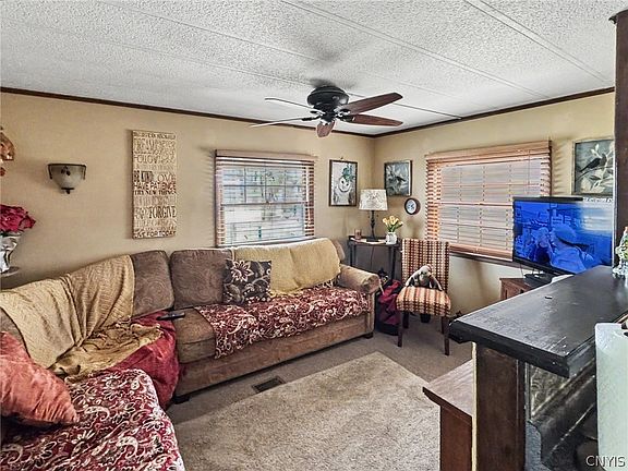 5th image of 190 Devlen Rd