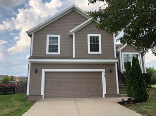 315 E Skylark St, Gardner, KS 66030