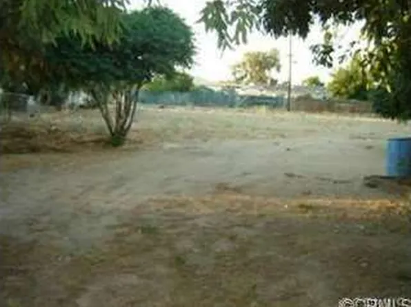 9975 Live Oak Ave, Fontana, CA 92335