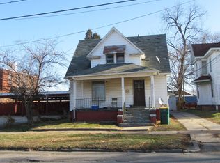 33 Allens Ave, Galesburg, IL 61401