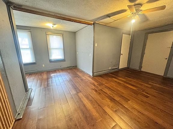 5th image of 1403 E Tudor St