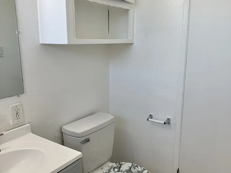 4830 Canoga St #J — Photo 12