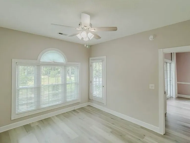 670 Riverwalk Dr #204 — Photo 13