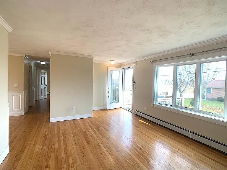 76 Norseman Dr — Photo 8