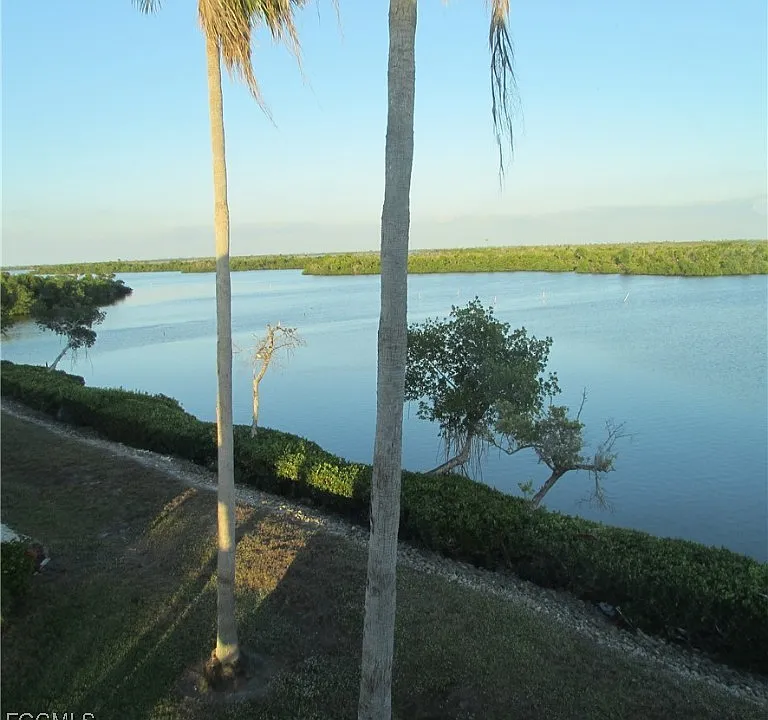 5371 Blue Crab Cir #1
