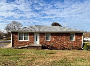 204 Charlotte St, Salem, KY 42078