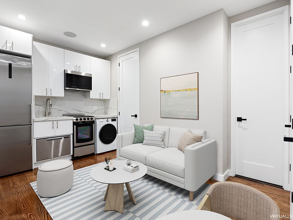1st image of 216 Thompson St #4