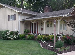 2537 N Woodbine Ter, Peoria, IL 61604