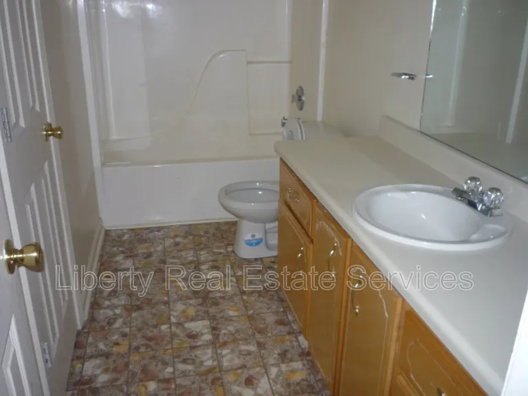 133 Rolland St #22 — Photo 6