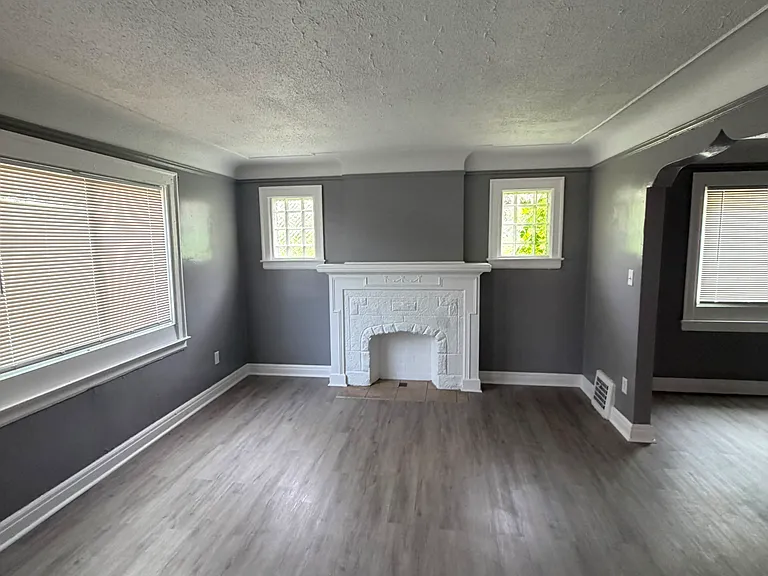 15443 Whitcomb St #1 — Photo 15