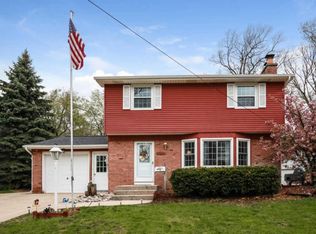 1511 43rd St SW, Wyoming, MI 49509