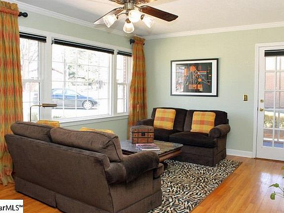 3rd image of 3 Leland Cir