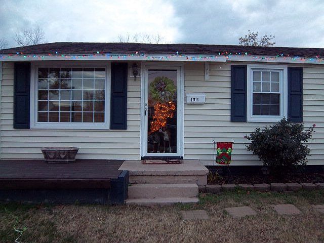 1st image of 1311 Chase Ave