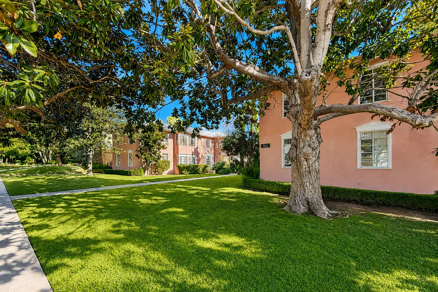 614-618 San Vicente — Photo 1