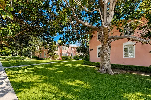 614-618 San Vicente Photo 1