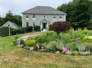 16 Sparrow Ln, York, ME 03909